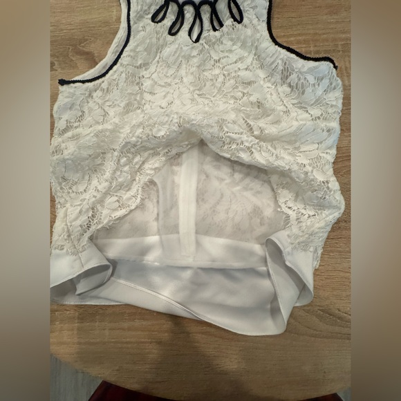 White Lace Sleeveless Top with Black Trim - Picture 3 of 10